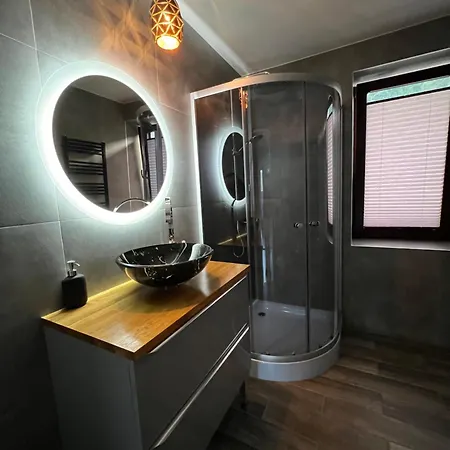 アパート Double Parking Free Wifi Smart Tv Two Bedrooms ザコパネ
