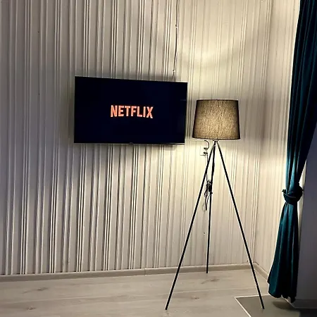 Double Parking Free Wifi Smart Tv Two Bedrooms *